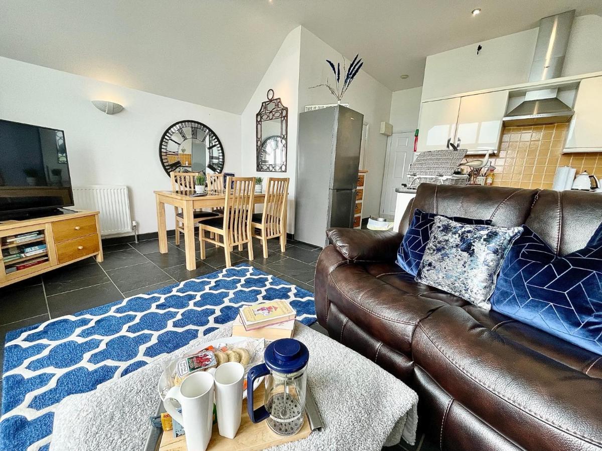 The Mermaids Watch Pendine Dog Friendly With Cymru Holidays Exterior foto